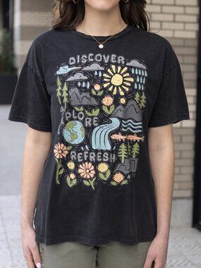 Grace & Lace Boyfriend Fit Graphic Tee - Discover, Explore, Refresh (L)